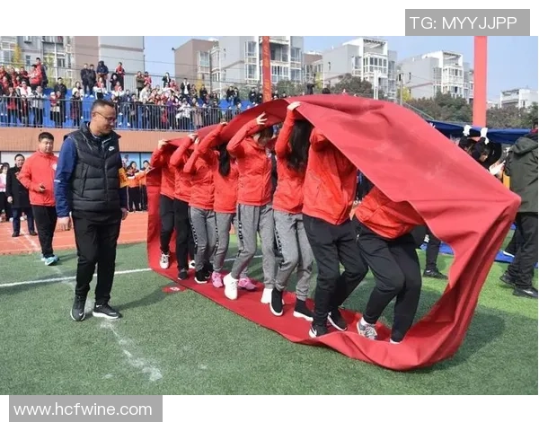 成都棠外足球队奋勇拼搏展现青春风采助力校园体育发展新篇章